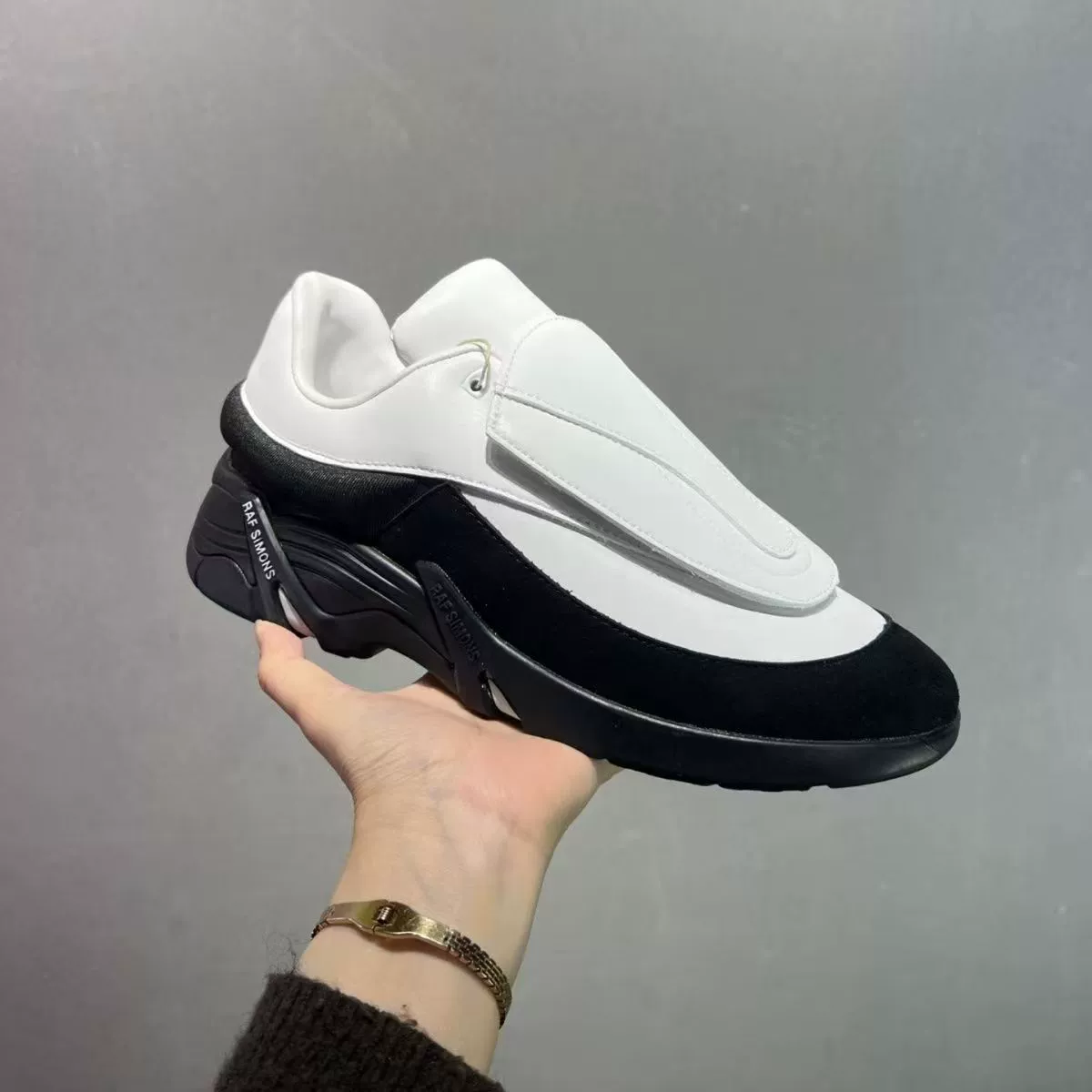 Низкие повседневные кроссовки (RAF SIMONS) унисекс, толстая подошва, комфортные, чёрные/белые, 35–44