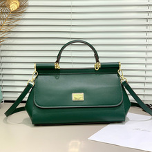 �¿����Ƽy�M�ɫ�μ�б������ţƤ�ִ���Ƥ���w�K��Ů�����l