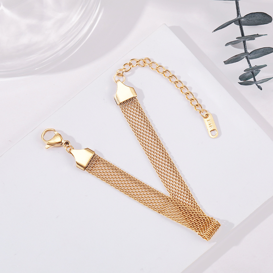 Geometric Pattern Women'S Gender Fashion Geometric Titanium Steel Plating Bracelets