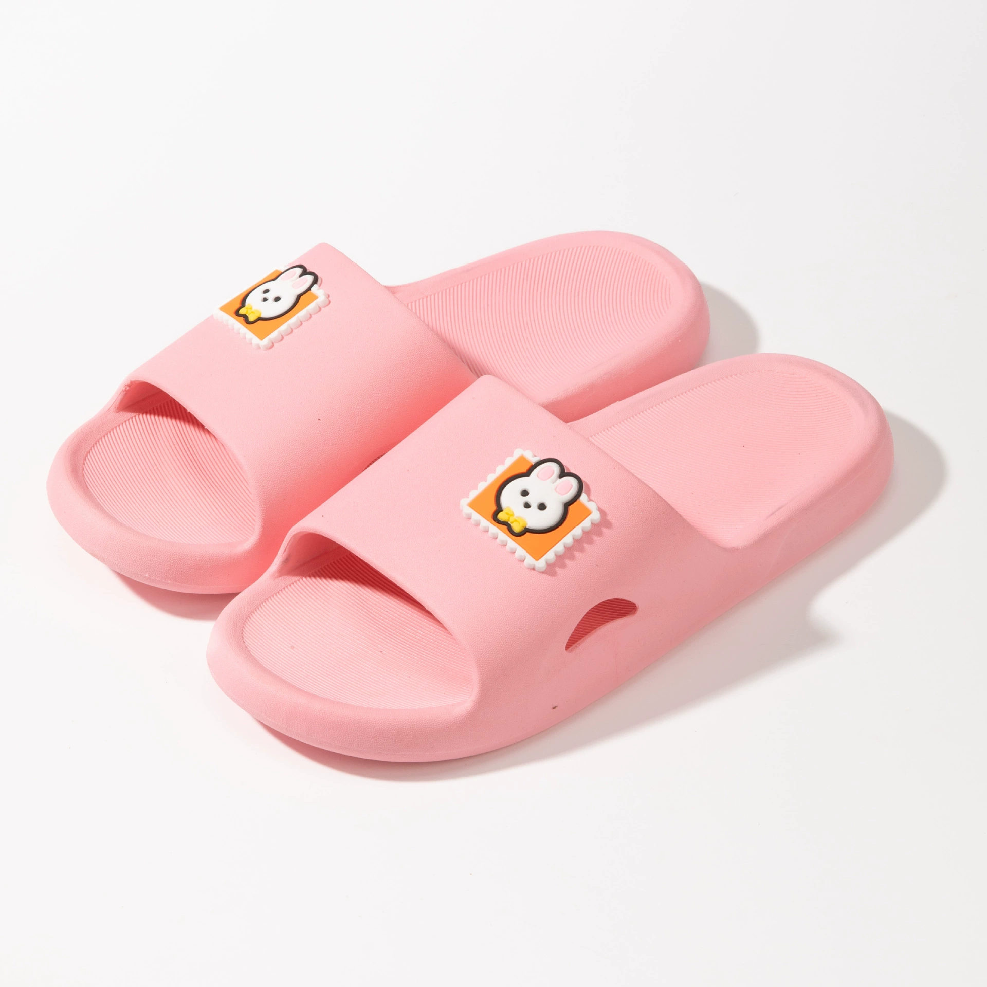 2024 новые женские тапочки, модные домашние Тапочки для ванной, Нескользящие удобные гостиничные женские тапочки, Прямая поставка с завода, цельная доставка