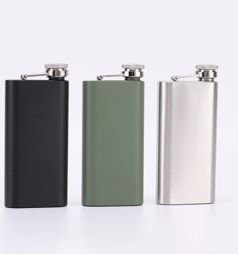 304 stainless steel wine bottle portable flat kettle home outdoor portable small white wine bottle mini wine set