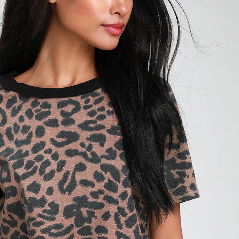 Leopard Print Round Neck Loose Short Sleeve Top NSGE35788