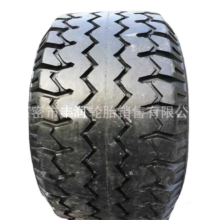 工程机械修井机钻井轮胎18-22.5 运输车轮胎18R22.5 445/65R22.5