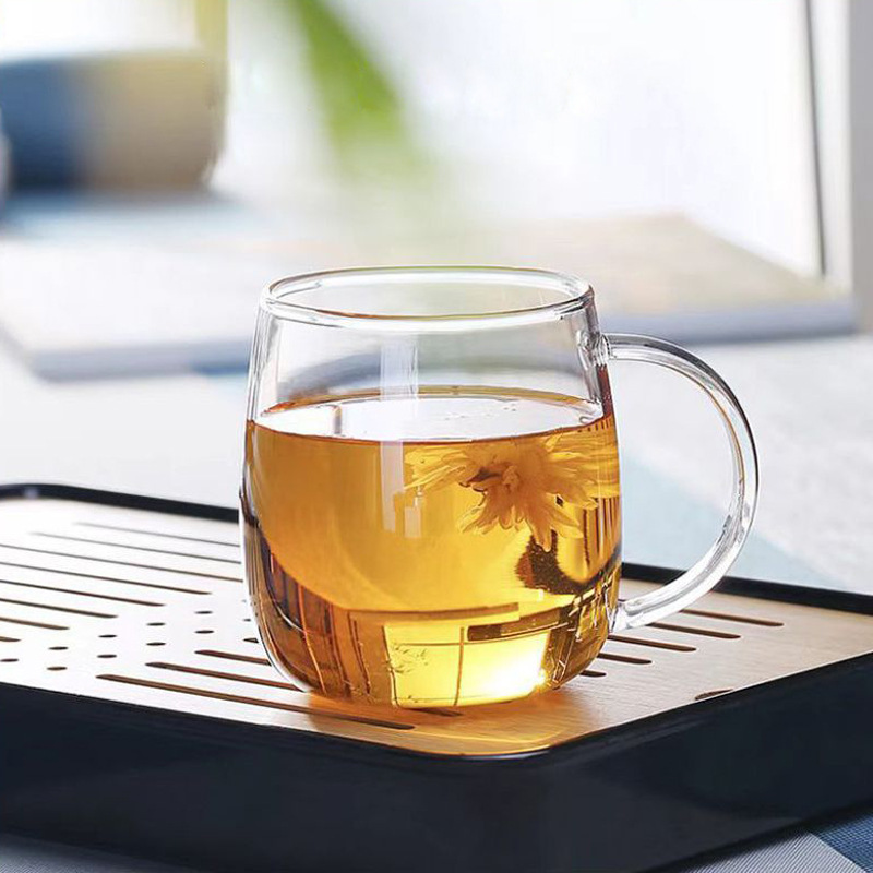 Copo de vidro borossilicato de alta qualidade para uso doméstico, com alça transparente na cor café, ideal para chá verde ou sucos, café da manhã ou leite._voghion.com