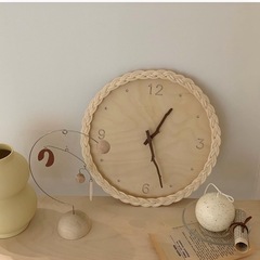 ins Japanese fashion rattan creative round digital silent clock wall clock B&B simple decorative wall decoration wall hanging