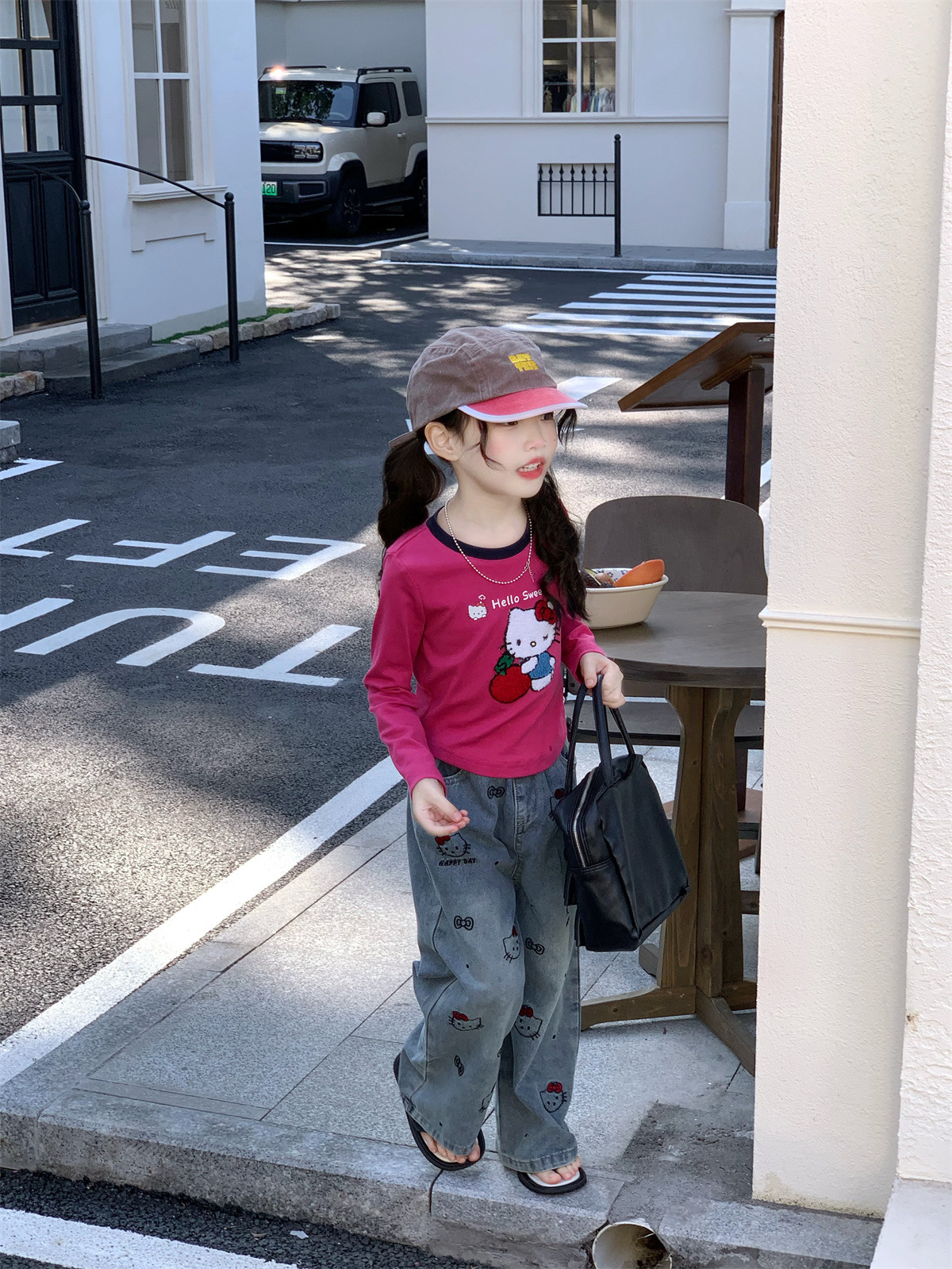 Autumn cartoon long-sleeve with a round collar