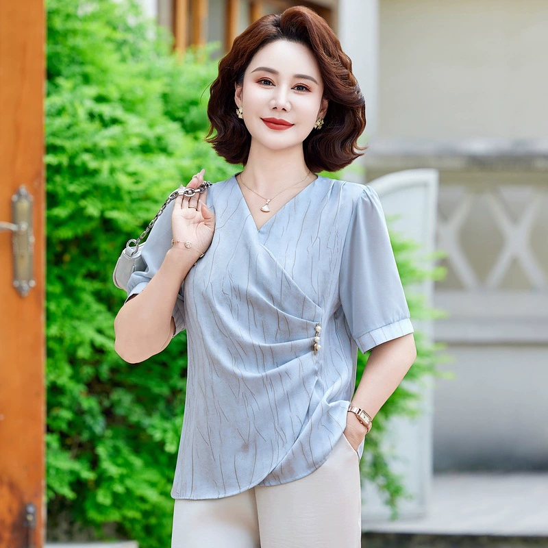 Новая мама летняя шифоновая рубашка с короткими рукавами 2025 новая женщина среднего и пожилого возраста летняя леди модный набор