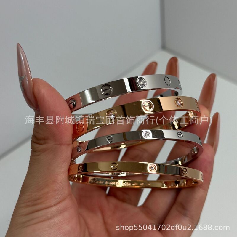High-end designer bracelet with single screw clasp, LOVE model, popular bracelet design, jewelry wholesale High-end designer bracelet with single screw clasp, LOVE model, popular bracelet design, jewelry wholesale