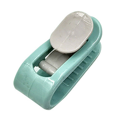 인터넷 인기있는 퀼트 고정기 가정용 침대 시트 버클 퀼트 커버 미끄럼 방지 작동 안전 바늘없는 고정 각도 클립