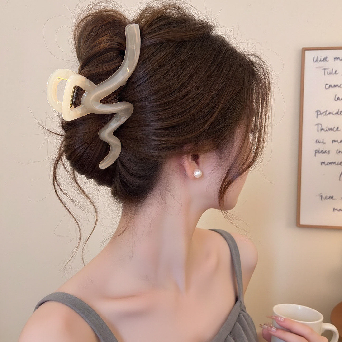 1# wavy transparent white gripper (clip length is about 14cm)