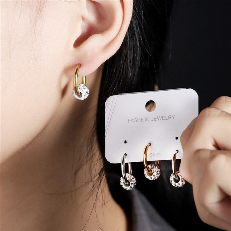 Elegant sophisticated universal earrings