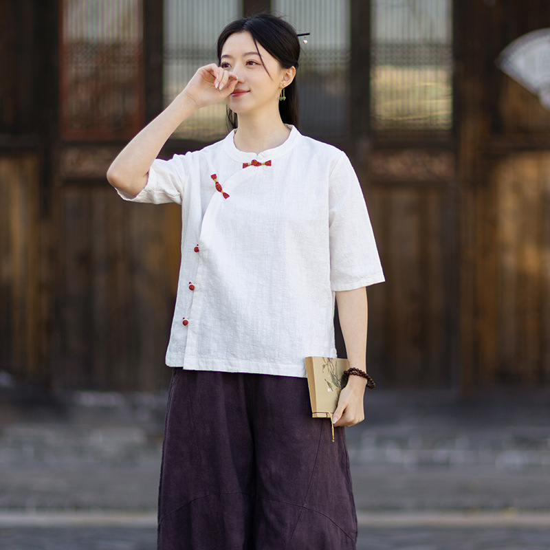 26 Autumn New Cotton and Linen Women's Clothing, New Chinese Style Diagonal Collar Buttoned Shirt with Contrasting Color Design, Artistic Zen-Inspired Short-Sleeve Top 26 Autumn New Cotton and Linen Women's Clothing, New Chinese Style Diagonal Collar Buttoned Shirt with Contrasting Color Design, Artistic Zen-Inspired Short-Sleeve Top