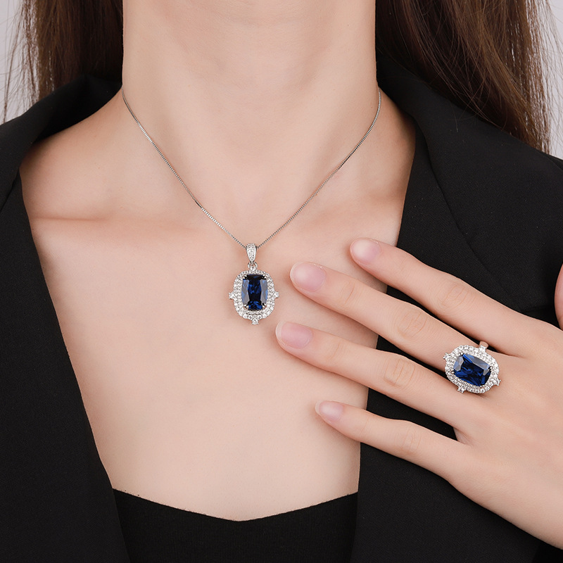 2023 nuevo estilo Zhuang Sheng joyas cobre inferior chapado en oro simulación azul señaló cristal retro europeo y americano traje femenino piedra principal 10*14