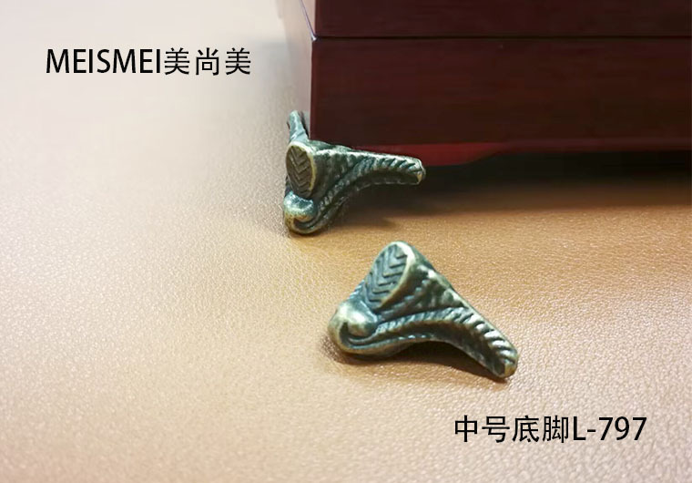 Medium foot L-797-10