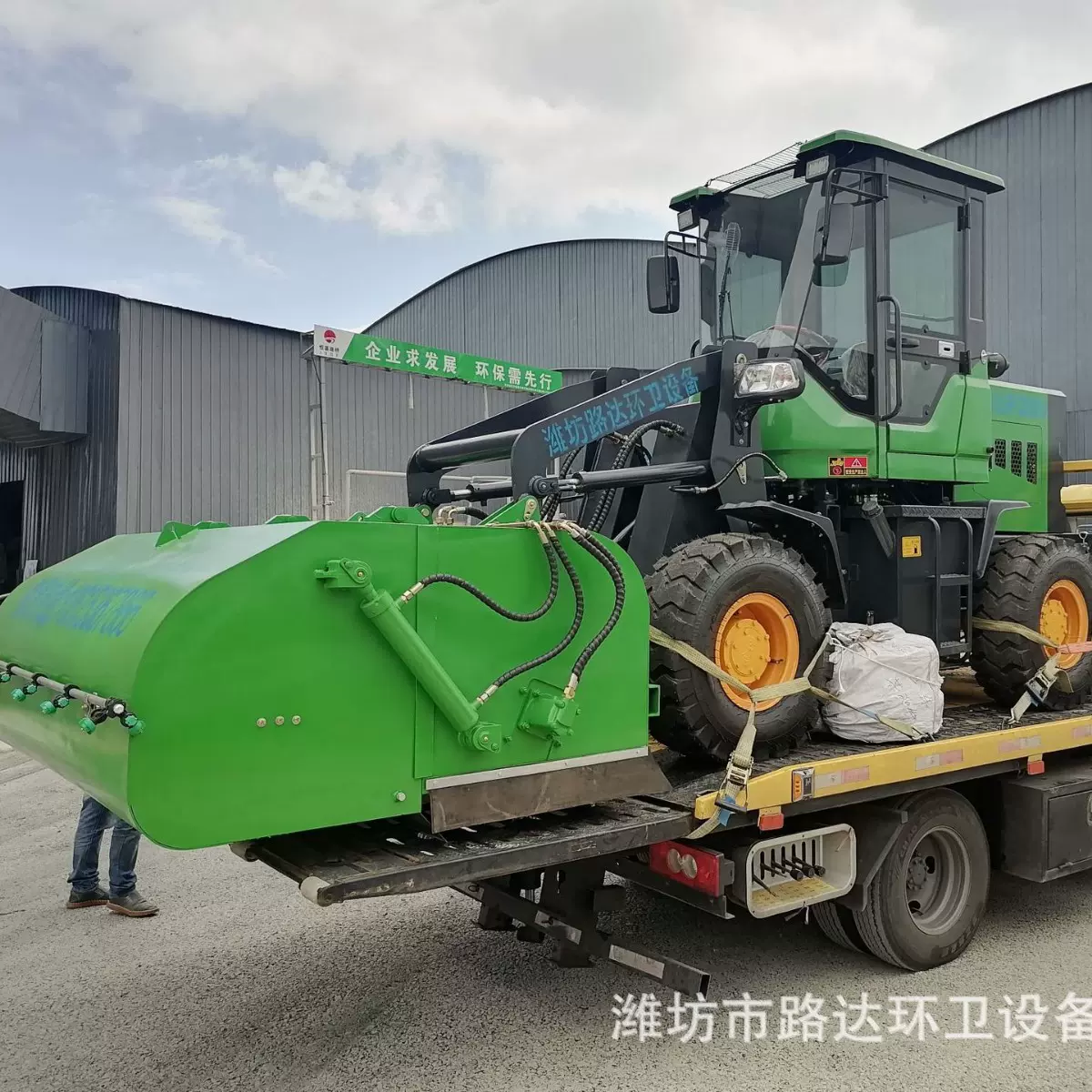 道路清扫设备绿色特定款搅拌站扫地车机器设计紧凑合理工地清扫车