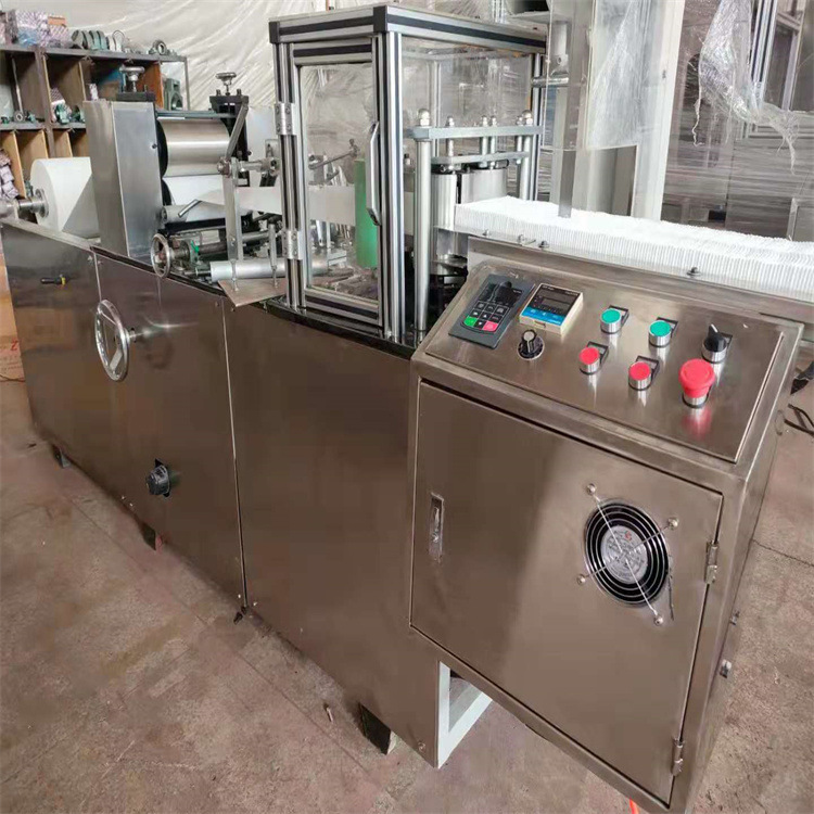 1全自动多规格无纺布折叠机 一次性毛巾浴巾设备 足浴巾床单机