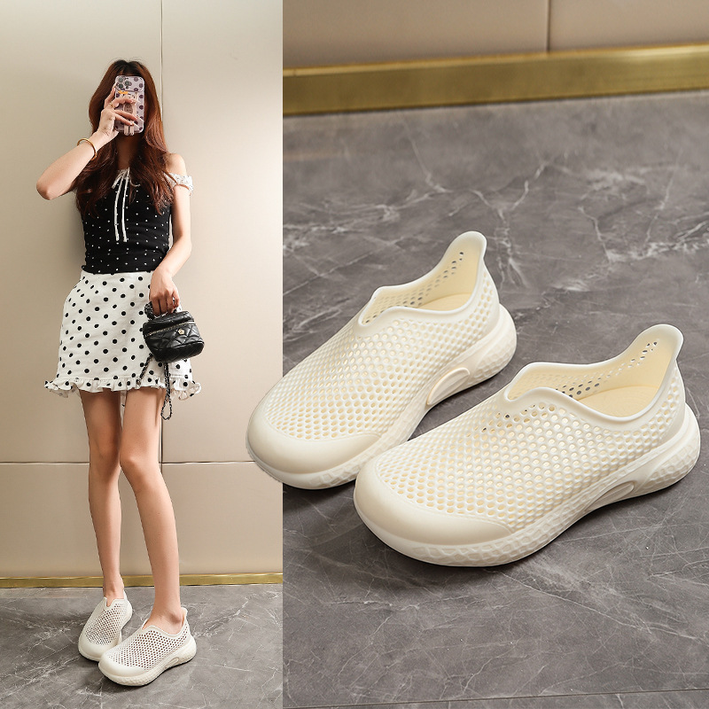 Women's Summer Perforated Breathable 3D Printed One-Piece Outdoor Water Shoes Slip-On Comfortable Beach and Water Sandals Women's Summer Perforated Breathable 3D Printed One-Piece Outdoor Water Shoes Slip-On Comfortable Beach and Water Sandals