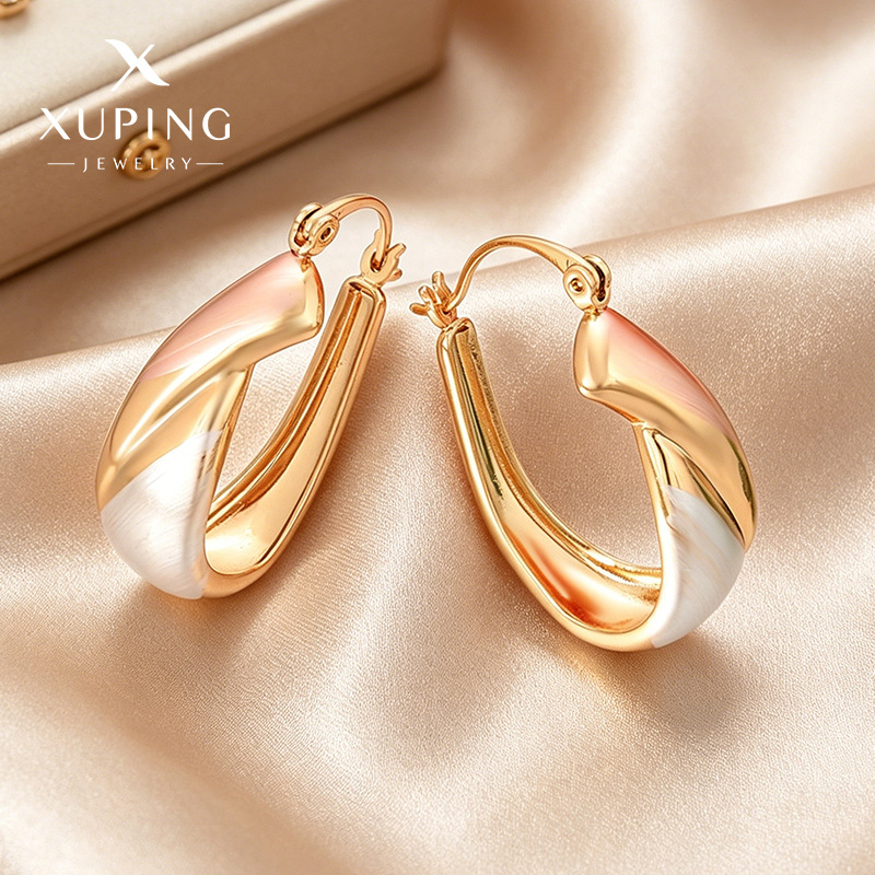 Xuping pendientes de tres colores transfronterizos europeos y estadounidenses estilo exagerado estilo retró estilo