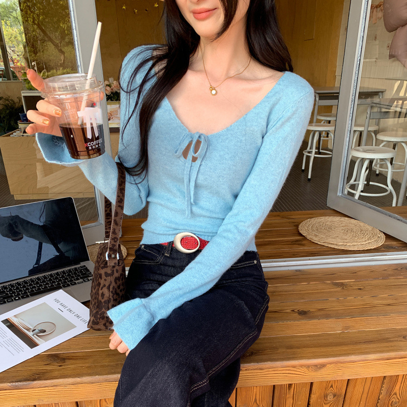 [in Stock] Bow Tie U-Neck Flared Sleeve Knitted Base Shirt Autumn/Winter 2026 New Short Style for Women