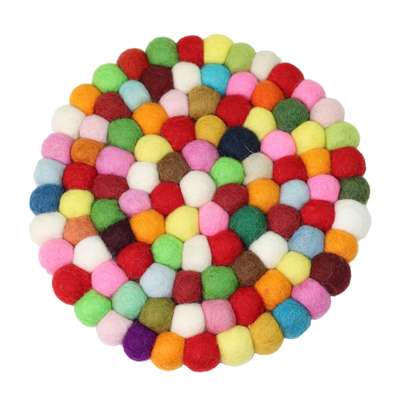 Colorido bosque cálido Nepal lana fieltro hecho a mano tira colorida bola montaña aislamiento mantel individual