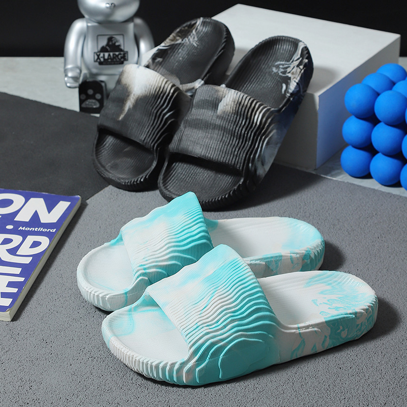 Zapatillas antideslizantes para parejas zapatillas de moda para hombres de verano nuevo hogar para mujer cómodas chanclas antideslizantes al por mayor