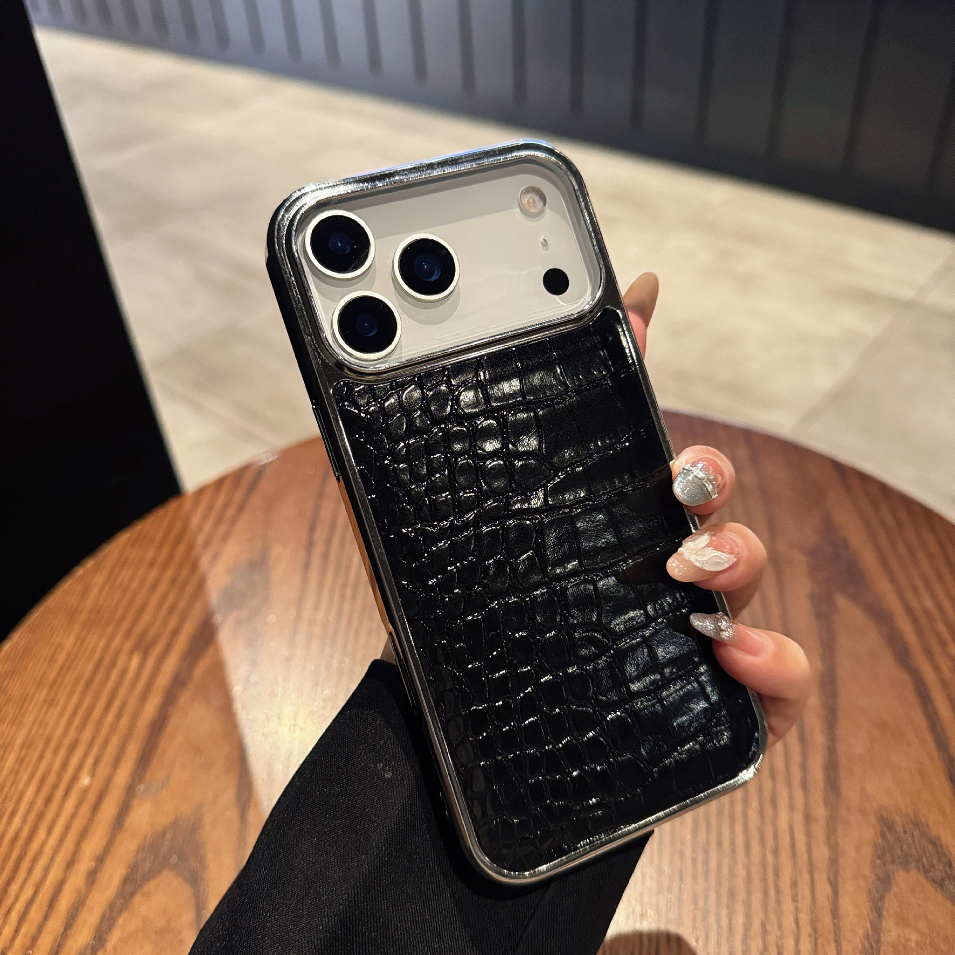 Galvanisierte Krokodiloptik Handyhülle Für Iphone 16 Pro Max_voghion.com