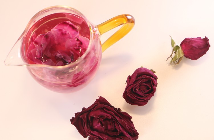 Mo Hong Rose Bud Tea Dried Yunnan Rosa Rugosa Flower Crowns Freeze Dried Edible Herbal Floral Tea 30g Jar key features