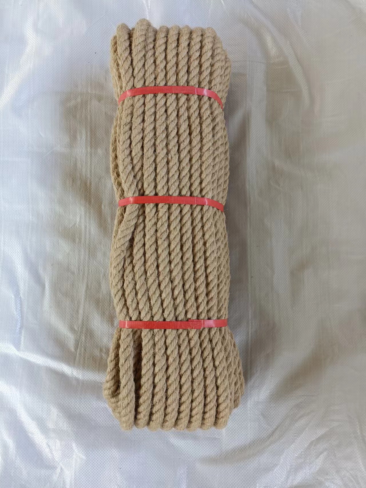 Cuerdas de yute gruesas al por mayor cuerdas de escalada para gatos decorativas trenzadas de escalada de jardinería cuerdas de lino finas atadas de material natural