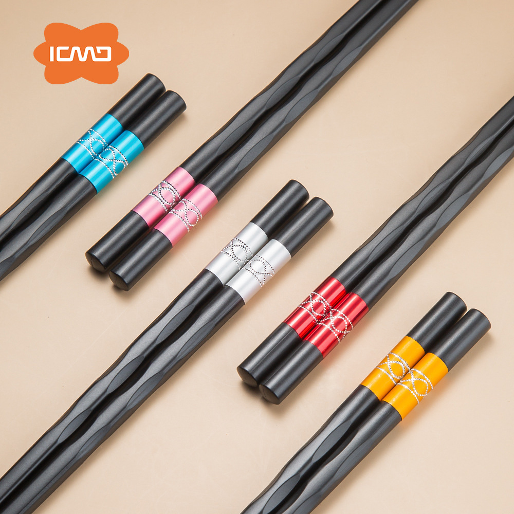 Palillos de aleación de entrega de una sola pieza traje japonés creativo Hotel hogar regalo palillos multi-cliente ventas directas de la fábrica