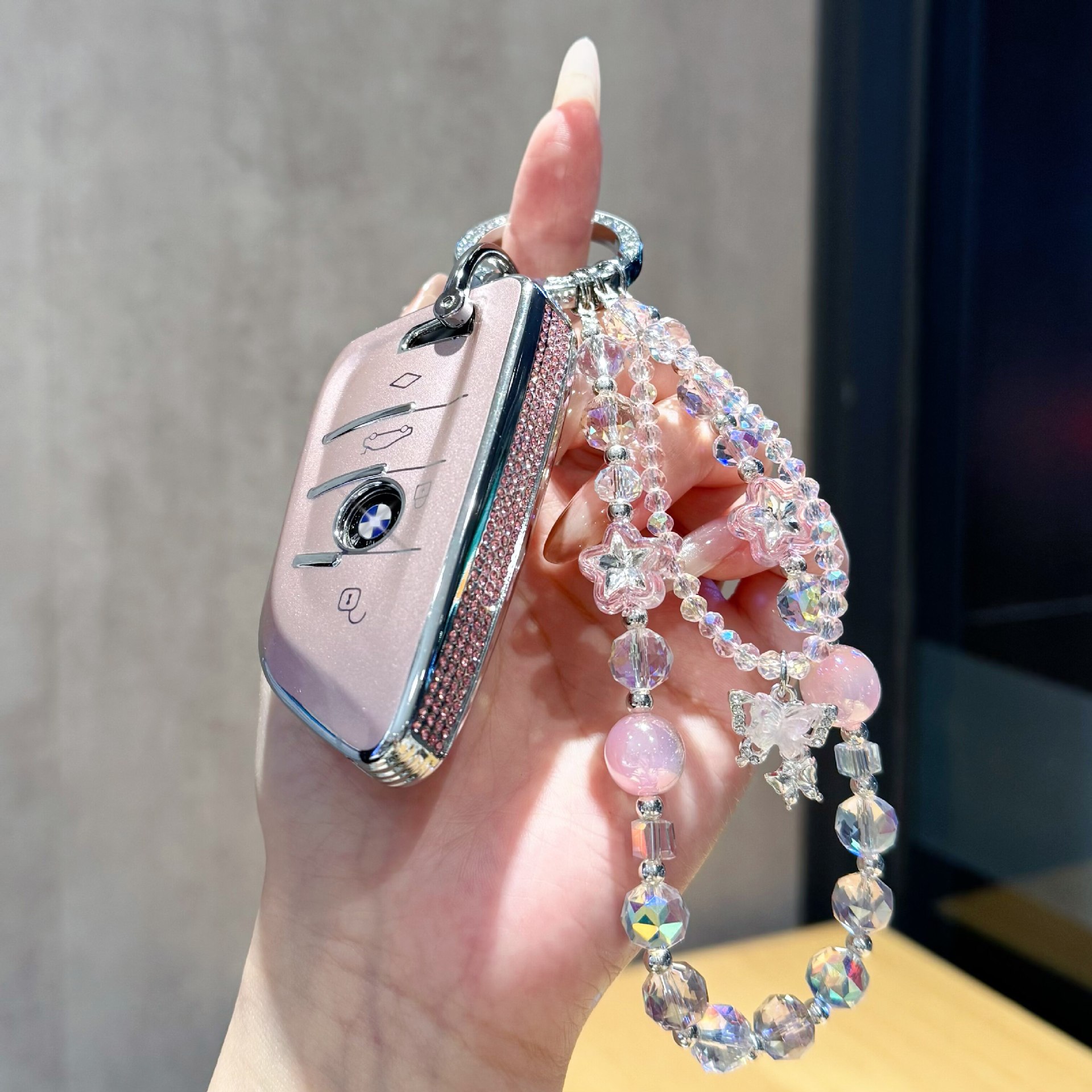Suitable for BMW key cases, new 3 Series 330li, 5 Series 530li, X1, X2, X3, X4, X5, blade-style women's key case