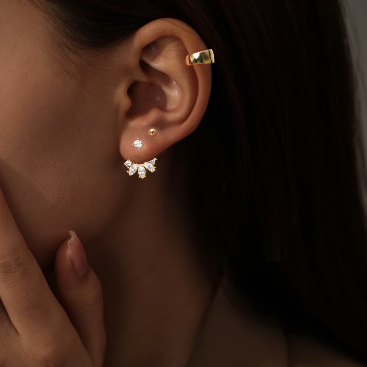 Cubic Zirconia And Pearl Stud Earrings For Everyday Wear_voghion.com