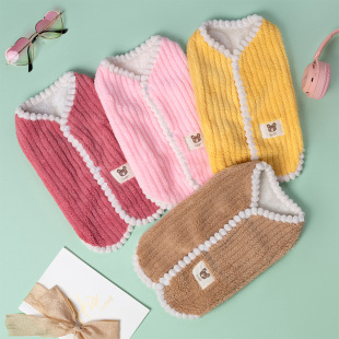 Pet dog dog clothes spring autumn and winter comfortable close-fitting vest fleece-lined thick warm strip fleece clothing manufacturers wholesale