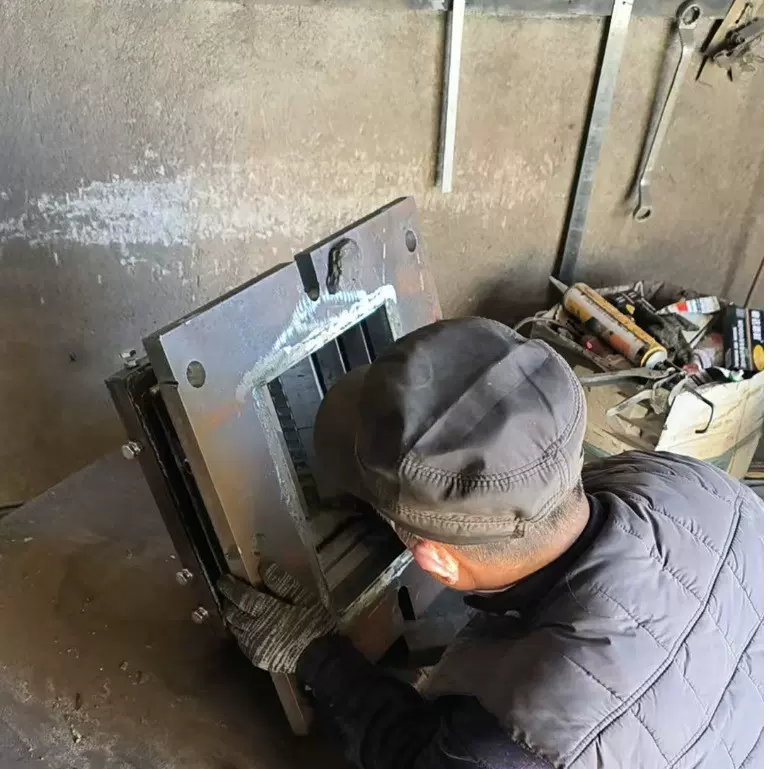 砖机机口 合金龙口 耐磨出坯口生产厂家量大从优砖嘴砖咀砖机配件
