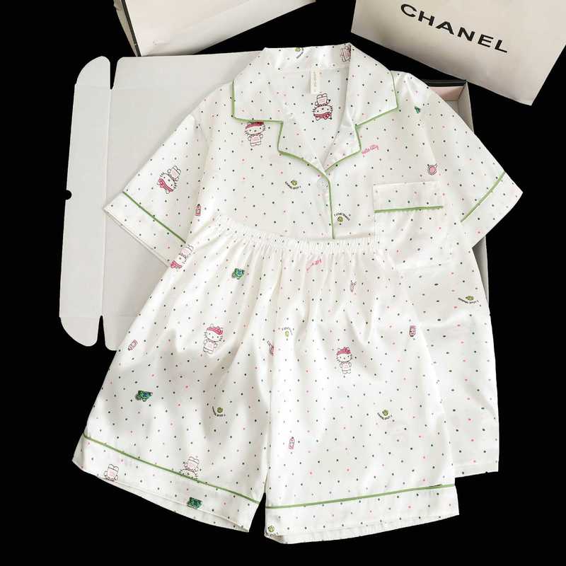 新しい夏の女性用シングルパジャマ、模擬シルクジャカード、軽い高級感、外国風、高級ホーム服、屋外で着用できるツーピーススーツ|undefined
