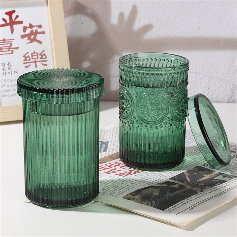レトロなレリーフ太陽の花のガラスの縦の紋様のコップのコップの彫刻の花は家庭用のコーヒーの牛乳のコップのジュースのコップを厚くします。|undefined