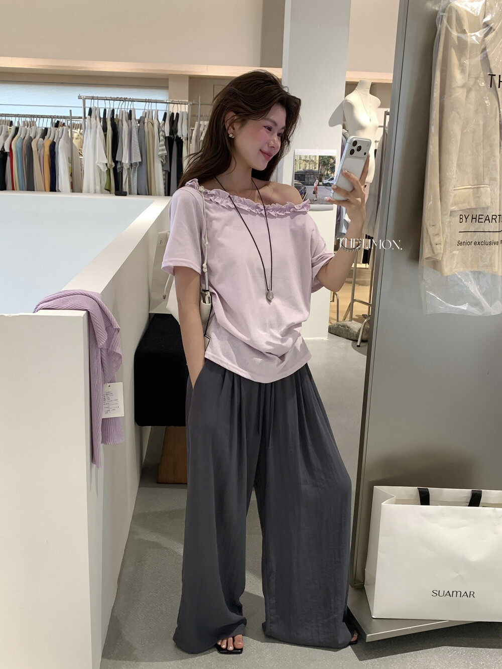 Áo thun nữ tay ngắn cổ lệch vai kết hợp ren bèo nhún phong cách Pháp — màu đen, màu trắng, Tro xi măng, Bột tím chi tiết 27