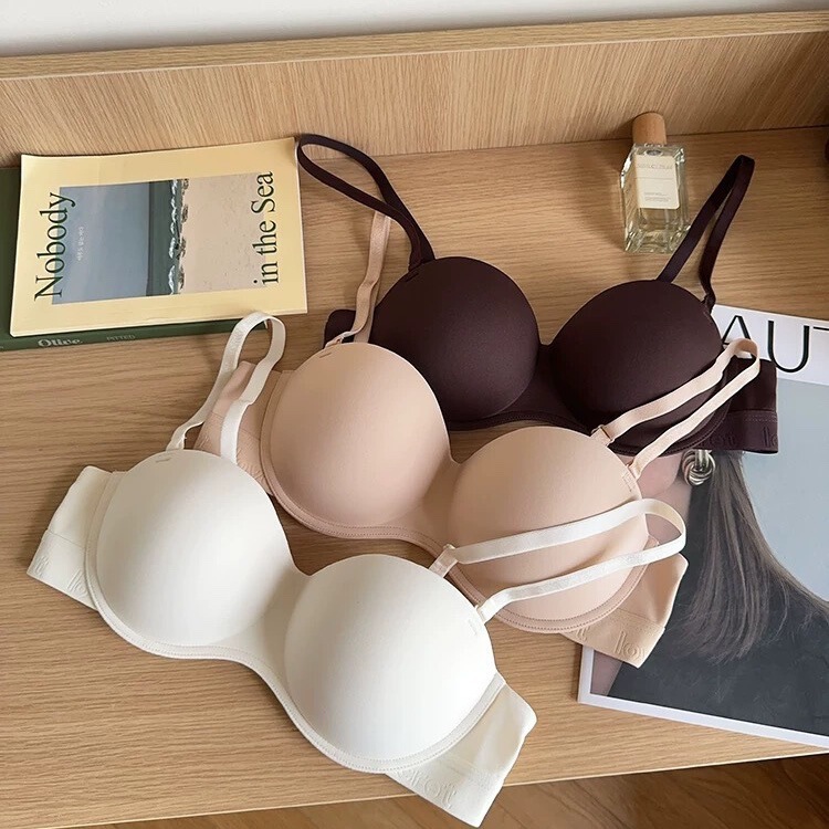 Japanese Seamless Glossy Bra for Women with Small Busts, Enhancing and Appearing Larger, Half-Round Cup, Thin on Top and Thick on the Bottom, Wireless Anti-Sagging Bra Japanese Seamless Glossy Bra for Women with Small Busts, Enhancing and Appearing Larger, Half-Round Cup, Thin on Top and Thick on the Bottom, Wireless Anti-Sagging Bra
