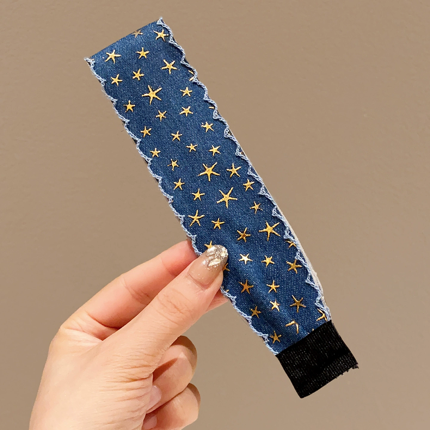 Fashionable headband with velcro, cute bangs