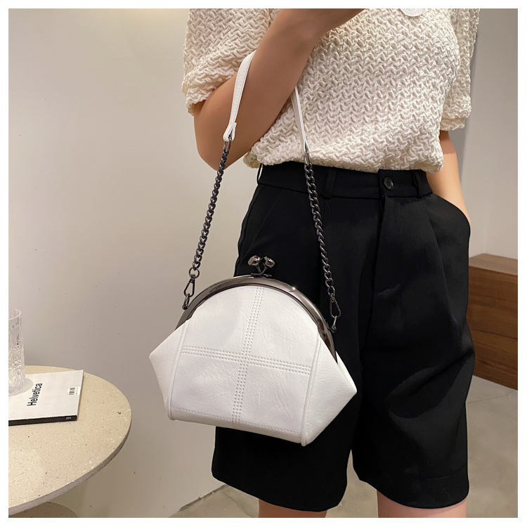 New Solid Color Simple Shell Bag Large Capacity Handheld Zero Wallet Fashion Chain Diagonal Cross Shoulder Phone Bag_voghion.com