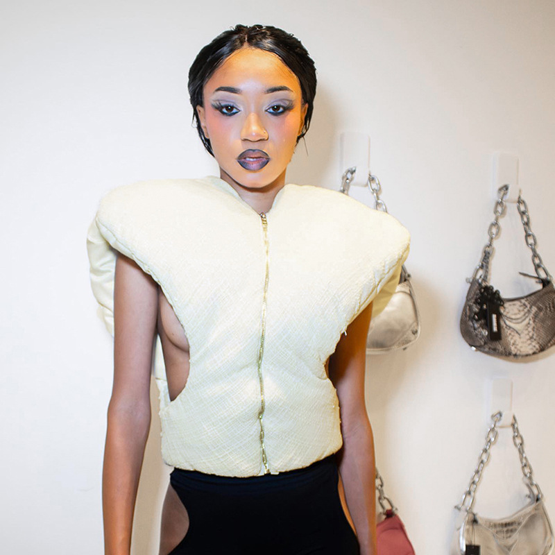 跨境欧美风外贸女装时尚纯色性感镂空短款马甲背心棉服外套女批发