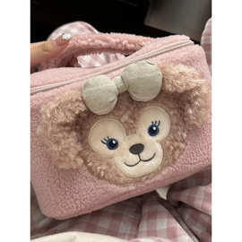 雪莉玫化妆包耐脏翻盖毛绒可爱玩偶旅行包包卡通羊羔绒熊收纳包。