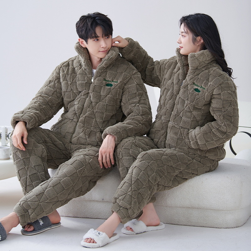 Pijamas acolchados de algodón para pareja de invierno de los hombres de tres capas engrosadas cálidas de las mujeres más el tamaño simple casual Otoño e Invierno traje de desgaste para el hogar