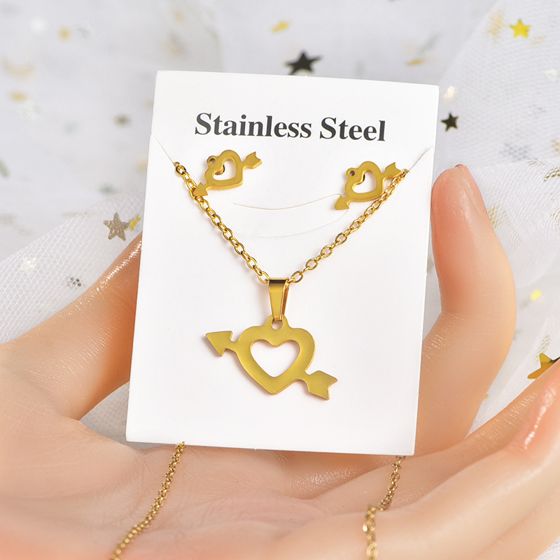 Fashion Star Heart Shape Crown Stainless Steel Inlaid Gold Women's Earrings Necklace 1 Set display picture 5
