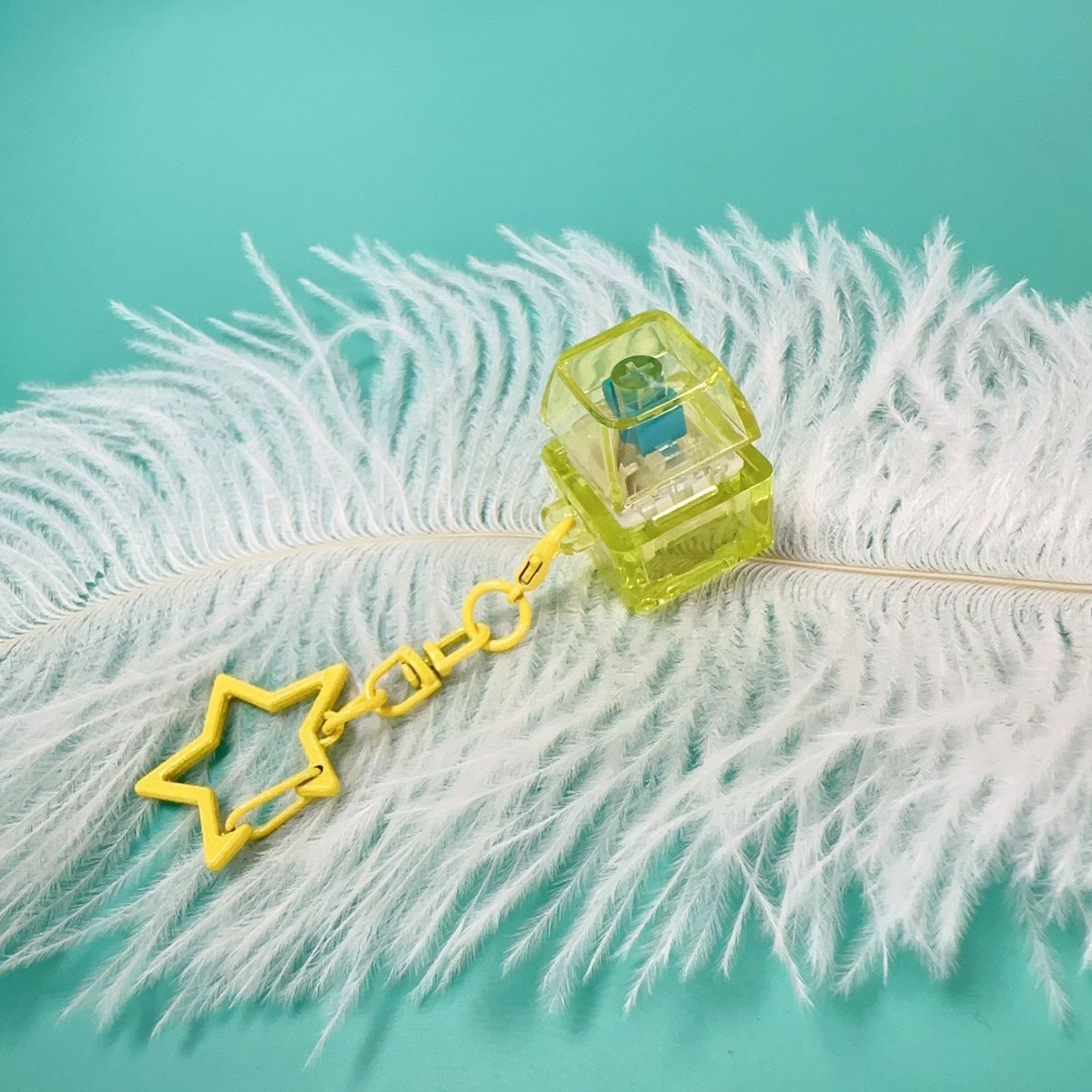 Pc single button-yellow transparent-star chain