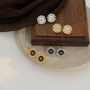 �¿�r�и߼��OӋ���pC�A���ʯ����΢�ͨ��С���L����͹�Ů��