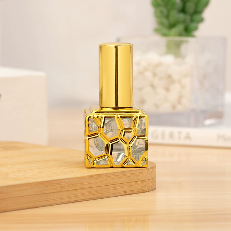 Электропозолоченная бутылка с рафиновым маслом гравировная бутылка квартет парфюмерная бутылка стеклянная парфюмерная бутылка с золотым арабским взрывам