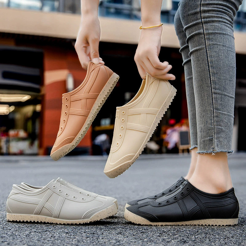 Низкий бот и мелкий рот дамы водонепроницаемые сапоги для дождя повседневная мода толстая подошва строительная площадка кухня наружная работа износостойкая водная обувь оптом