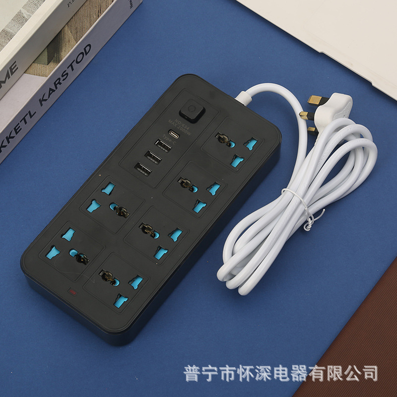 3USB + 1PD fabricantes al por mayor enchufe de comercio exterior enchufe multifuncional mezcla de color blanco y negro con antichoque eléctrico puerta de seguridad azul cielo