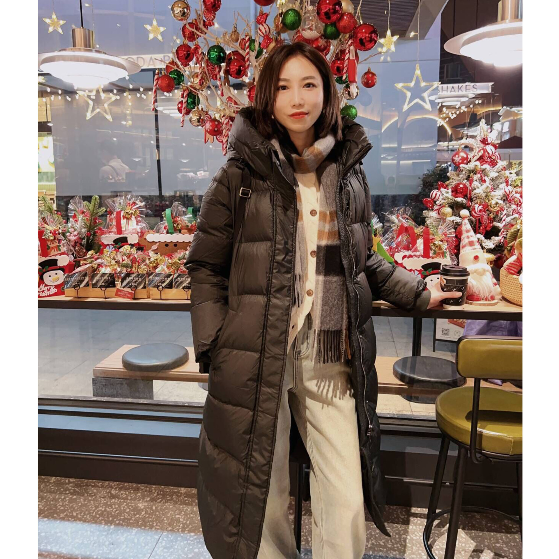 진한 녹색