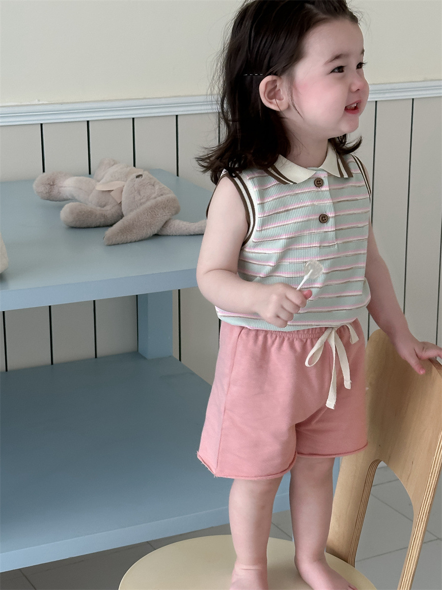 Chaleco a rayas para niñas set de pantalones cortos delgados ropa infantil coreana 2026 verano nuevo ropa de verano infantil ropa de bebé